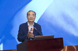 中国肉类协会机械装备分会副会长张雪明 主持会议